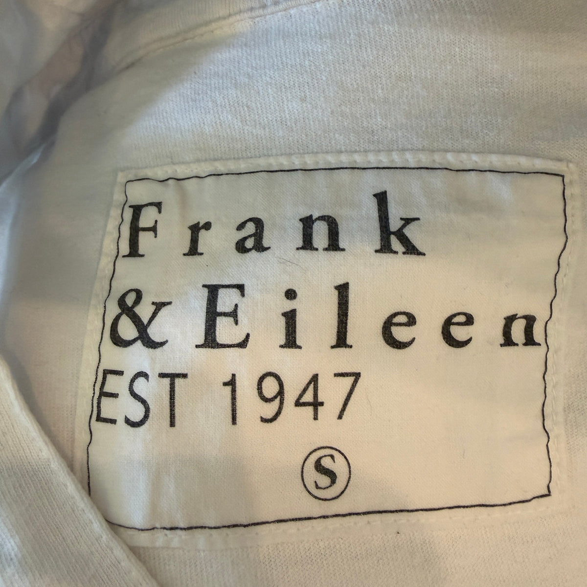 Frank & Eileen Short Sleeve White Polo Shirt Raw Hem Womens Size Small