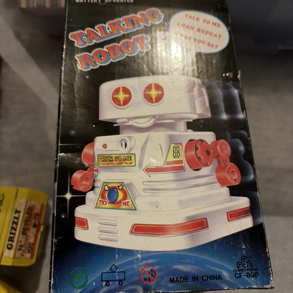 Vintage Chain Fong Toys Talk To Me Talking Robot Toy Battery Operated NEW