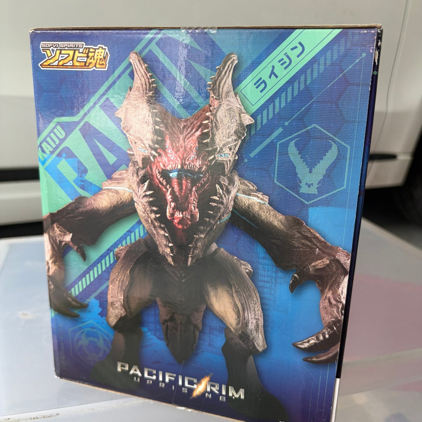 Pacific Rim Uprising Kaiju Raijin Bandai Collectible Figure NEW