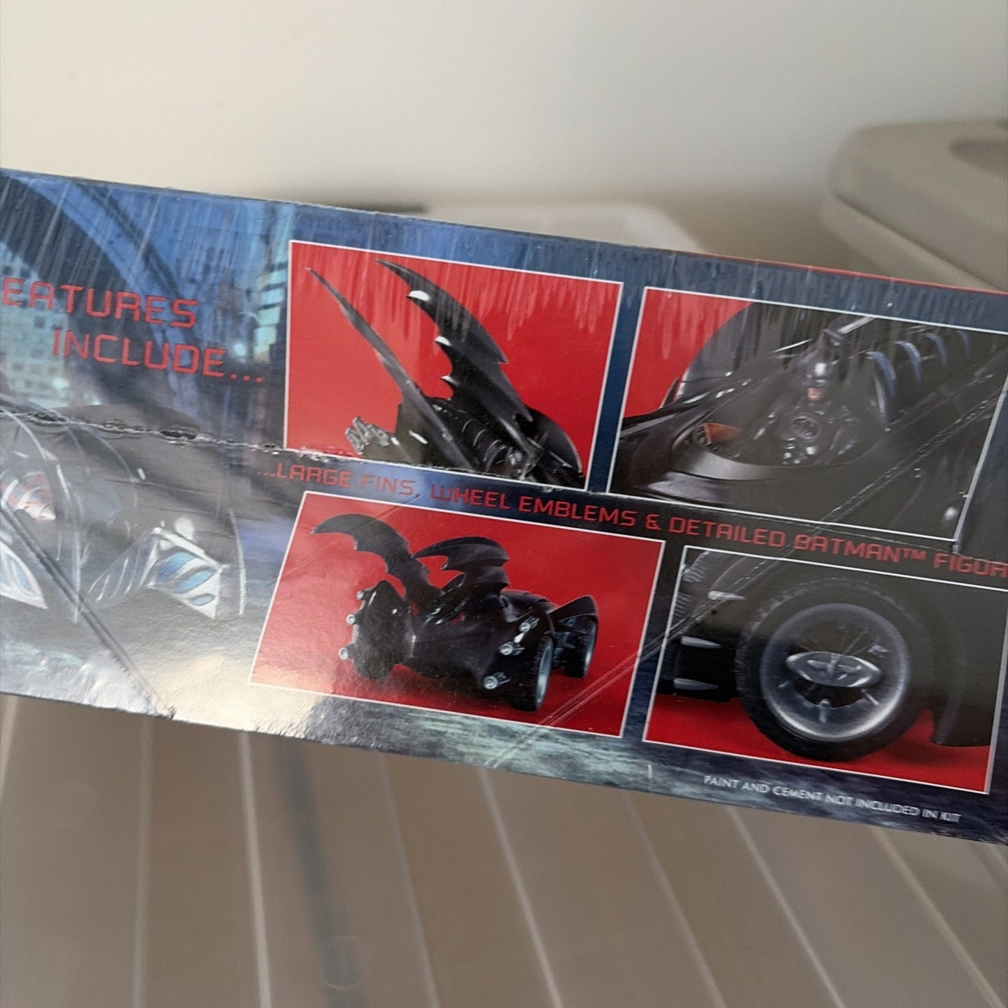 AMT Batman & Robin DC Batmobile Glue-Together Model Kit Car 1/25