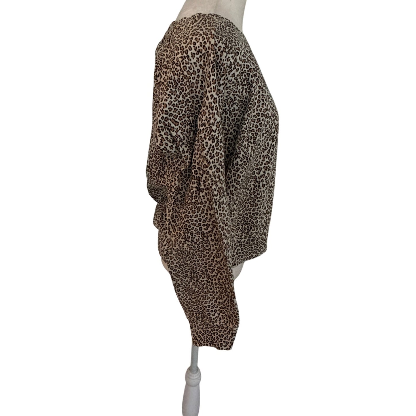 T.LA Cheeta Print Pullover Top Sweatshirt Banded Waist Womens Size Large Petite