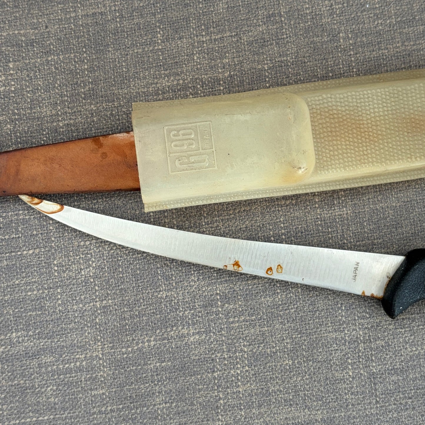 Vintage Hunting / Fishing Knives Sharp Brand, G96 Cuda #2078, G96 #2075, Russell