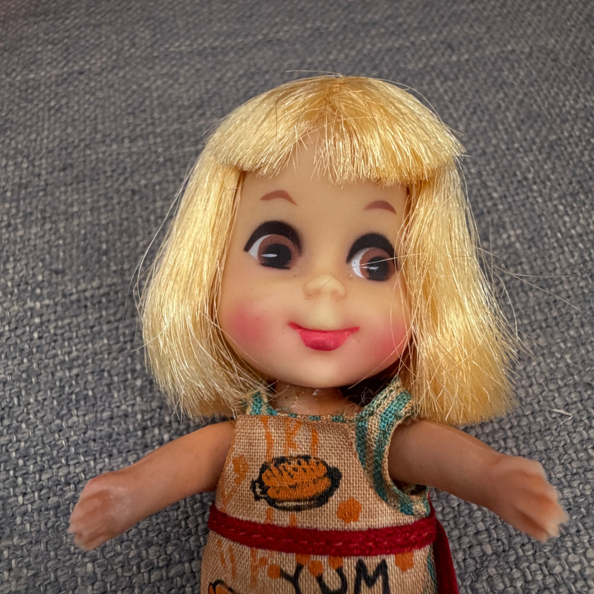 Liddle Kiddle SIZZLY FRIDDLE Chef Doll Outfit Hat Grill Utensils Shoes