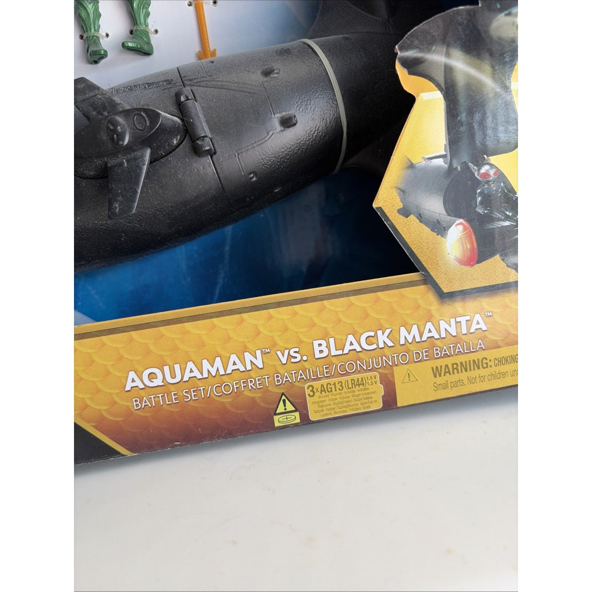 Aquaman vs Black Manta Battle Set - 4" Figures, Manta Sub with Lights & Sounds