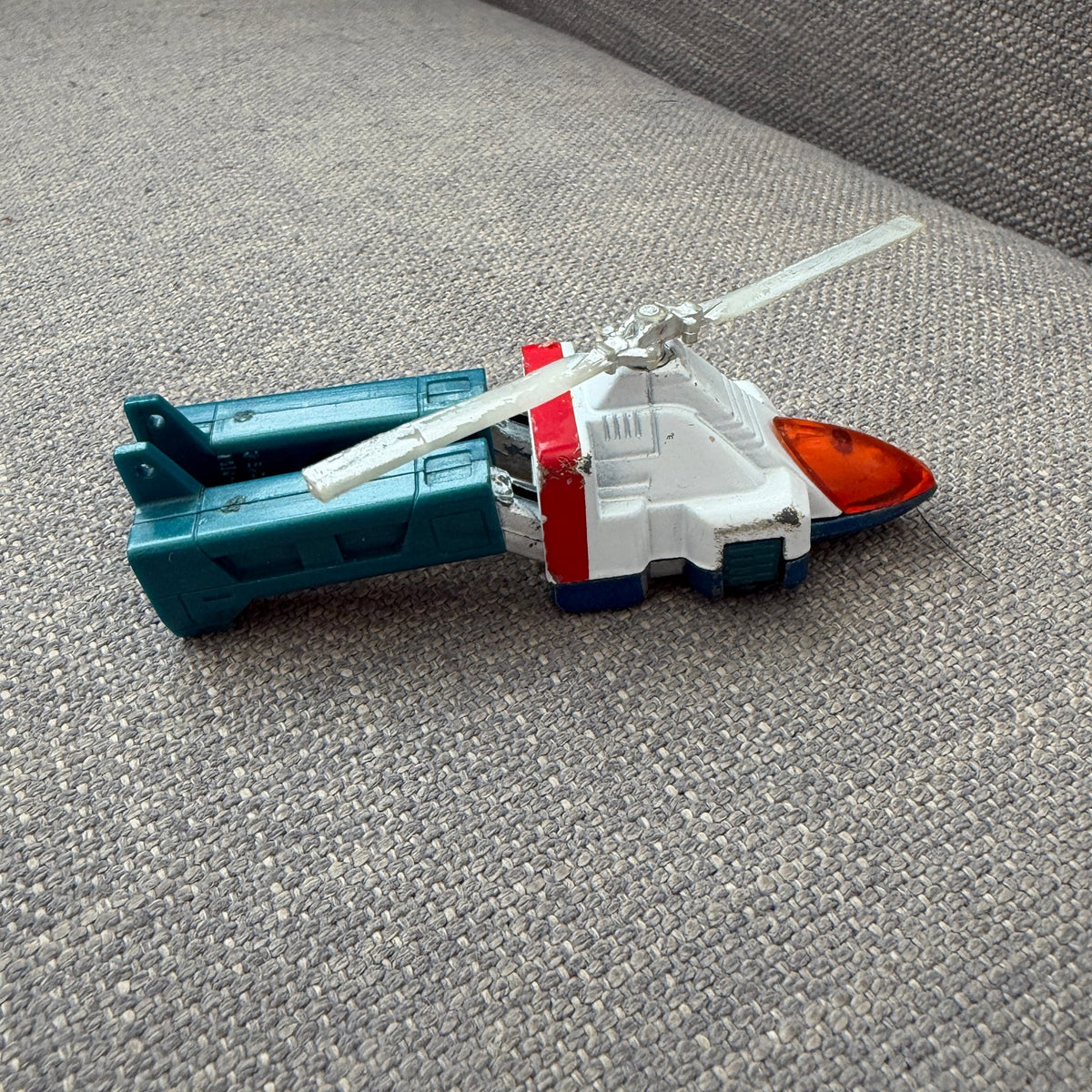 Vintage 1983 Tonka GoBots Cop-Tur Missing Propeller