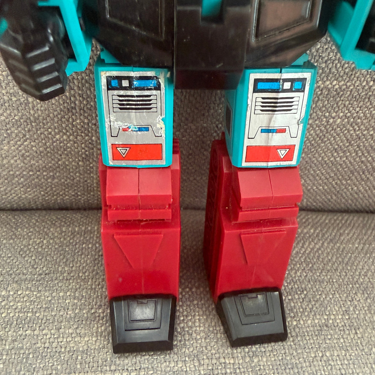 Vintage 1984 Hasbro Takara Co. Transformers G1 Perceptor