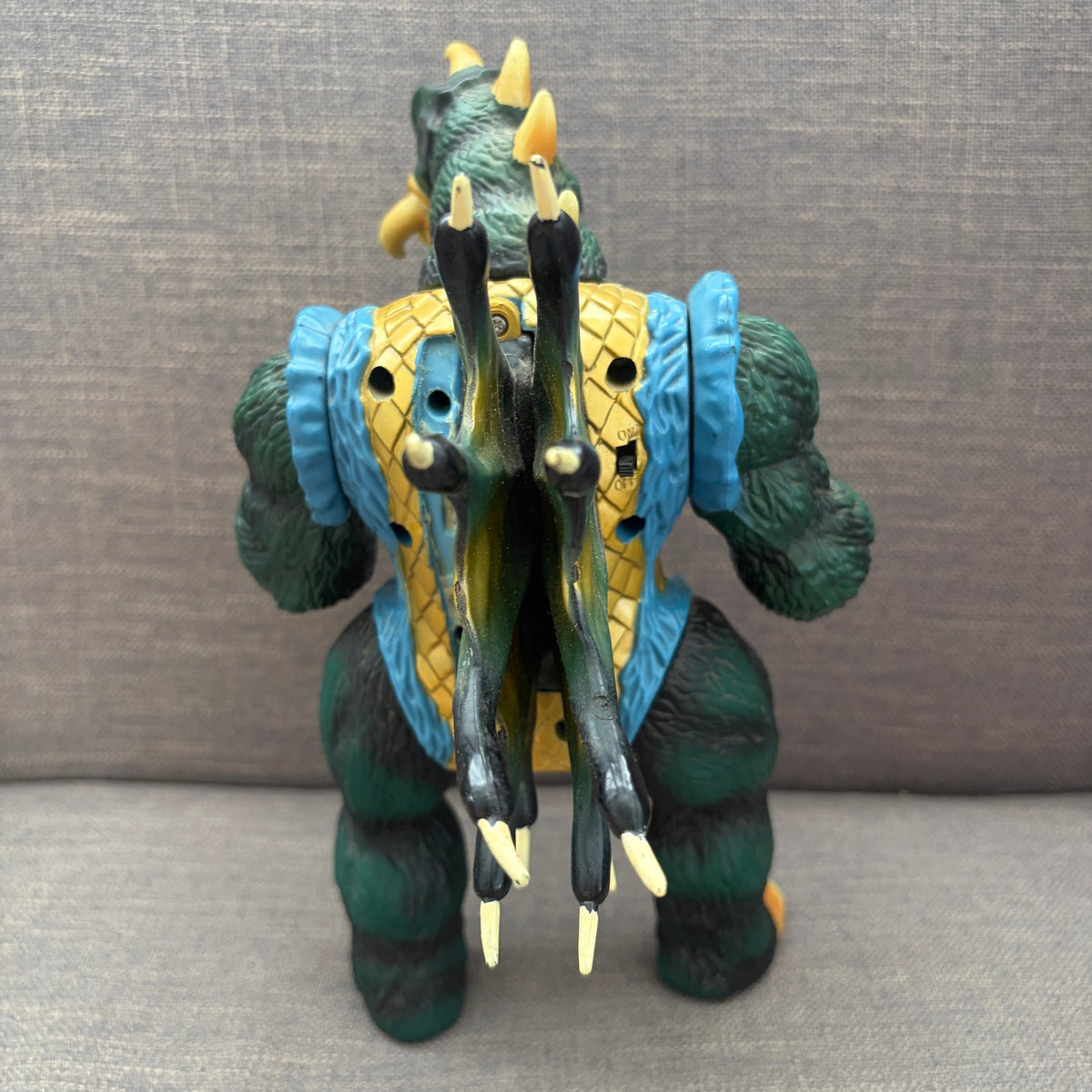 1995 Trendmasters Godzilla Wars Gigan 10" Light & Sound Works Figure