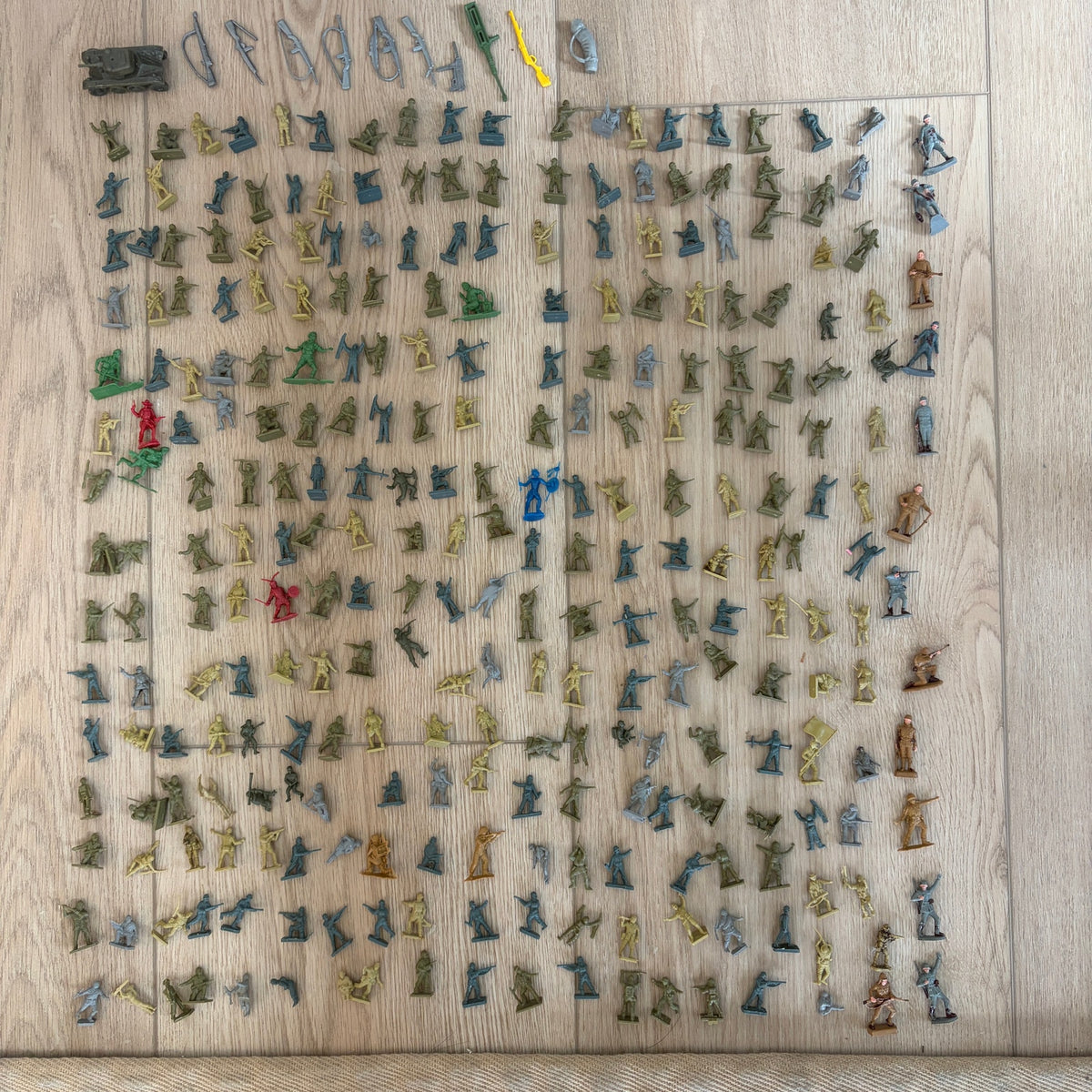 Vintage Louis Marx Tim Mee Plastic Army Men Lot 293 Pieces Military