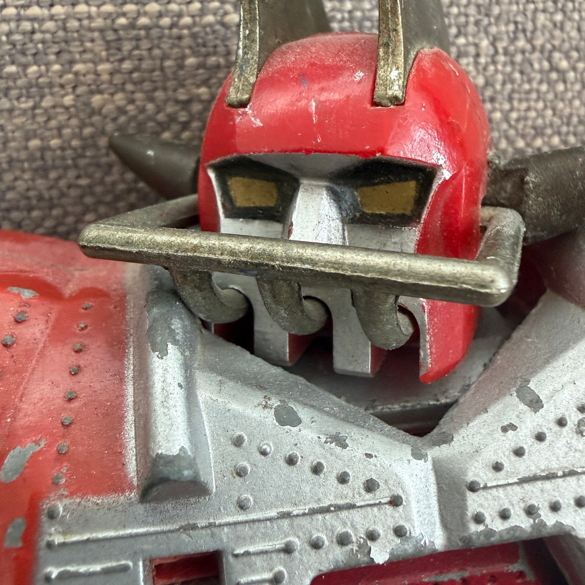 Vintage 1970s Bullmark UFO Warrior Dai Aplon Robot 8" Tall