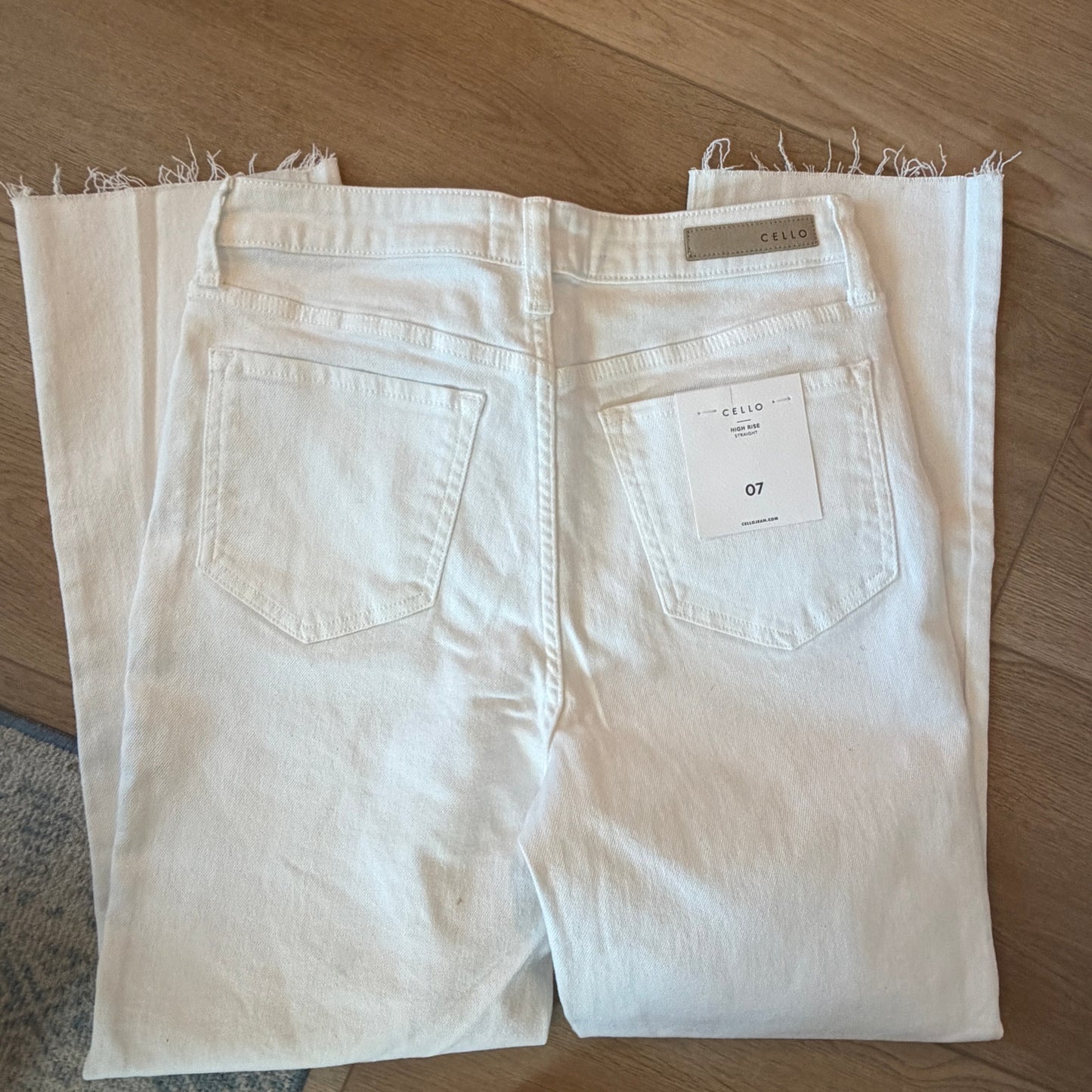 Cello NWT White High Rise Straight Raw Hem Denim Jeans Womens Size 7