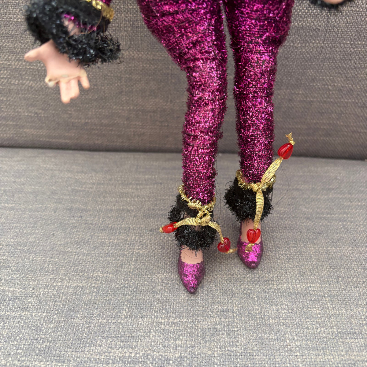 Mark Roberts Halloween Glitter Elf Witch Bat Wings 13" Tall DAMAGED