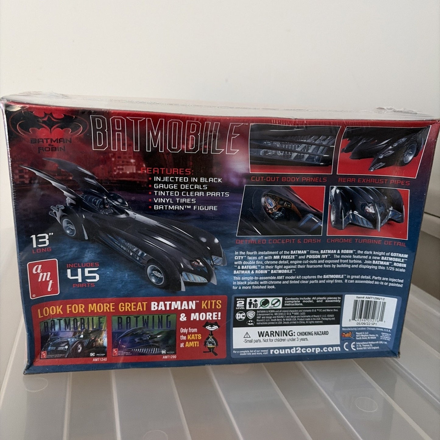 AMT Batman & Robin DC Batmobile Glue-Together Model Kit Car 1/25