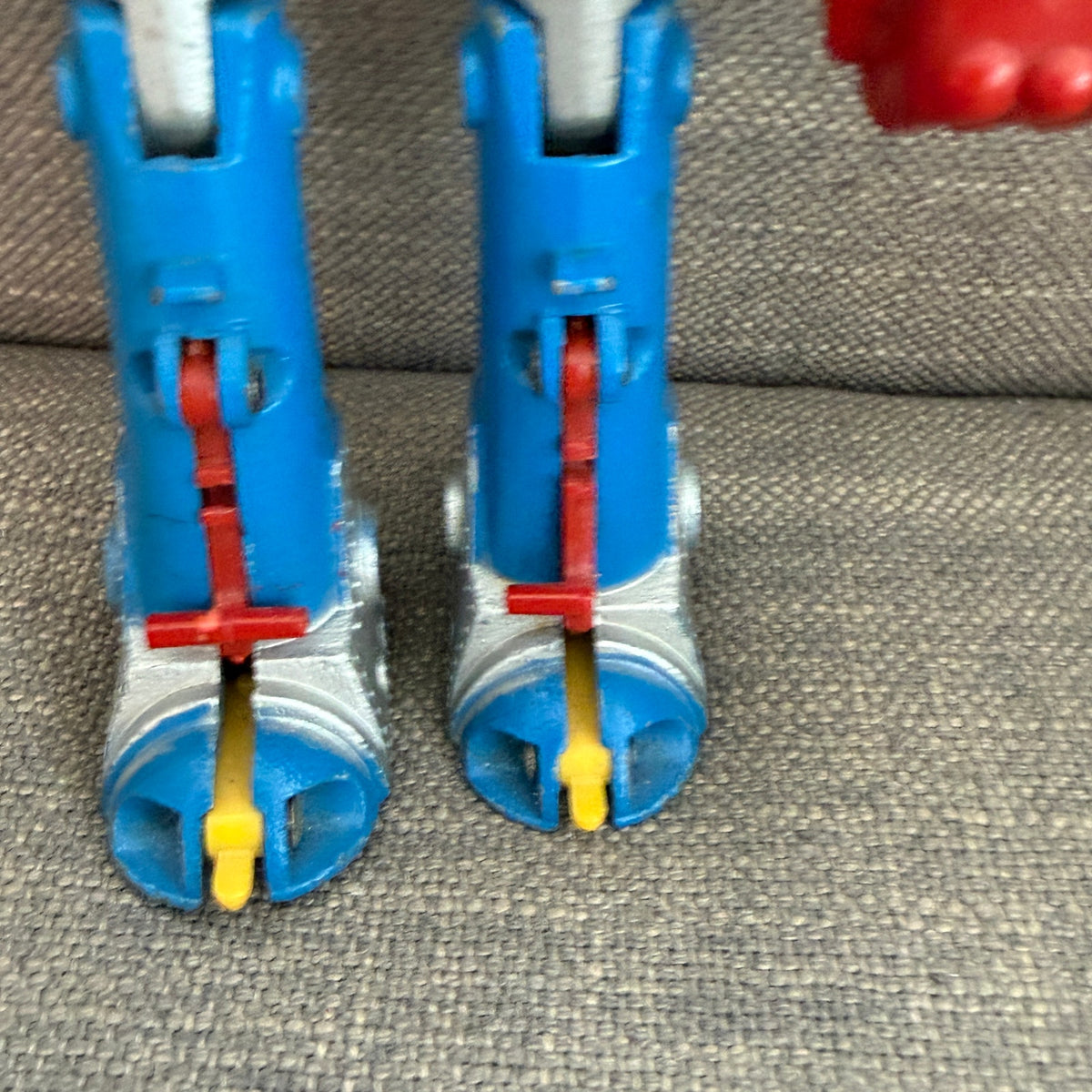 Vintage 1970s Bullmark UFO Warrior Dai Aplon Robot 8" Tall