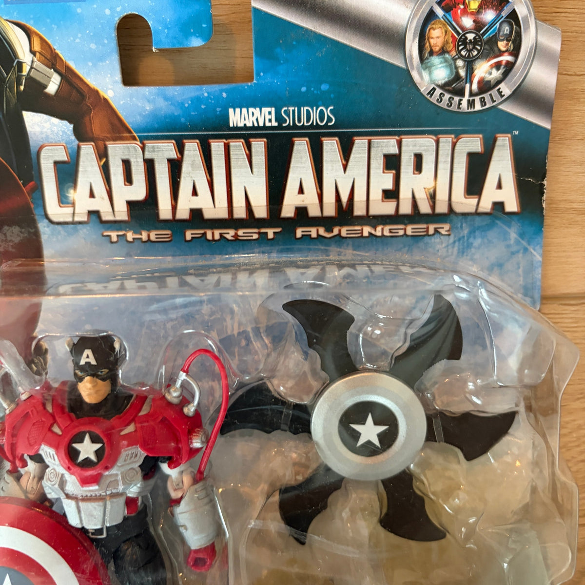 Marvel Studios Captain America Deluxe Mission Pack Spinning Attack NEW