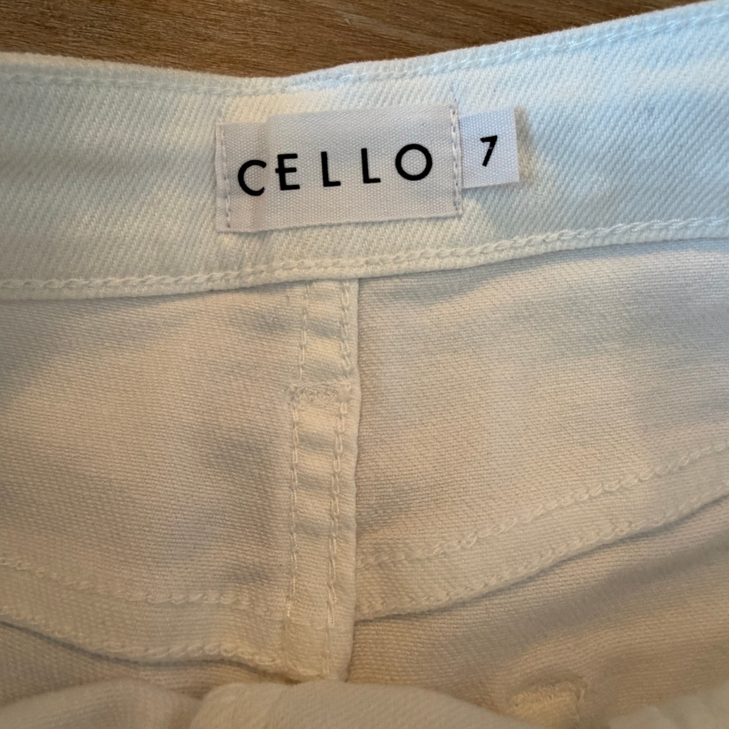Cello NWT White High Rise Straight Raw Hem Denim Jeans Womens Size 7