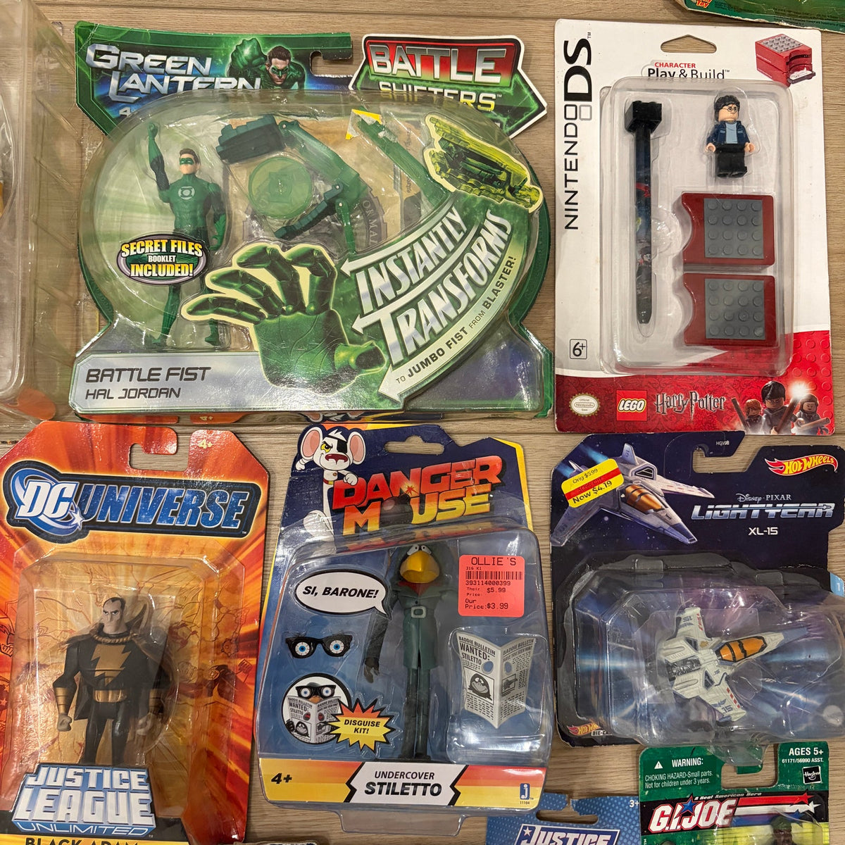 LOT 29 Action Figures Toys Marvel, Justice League, Pokemon, and MORE!