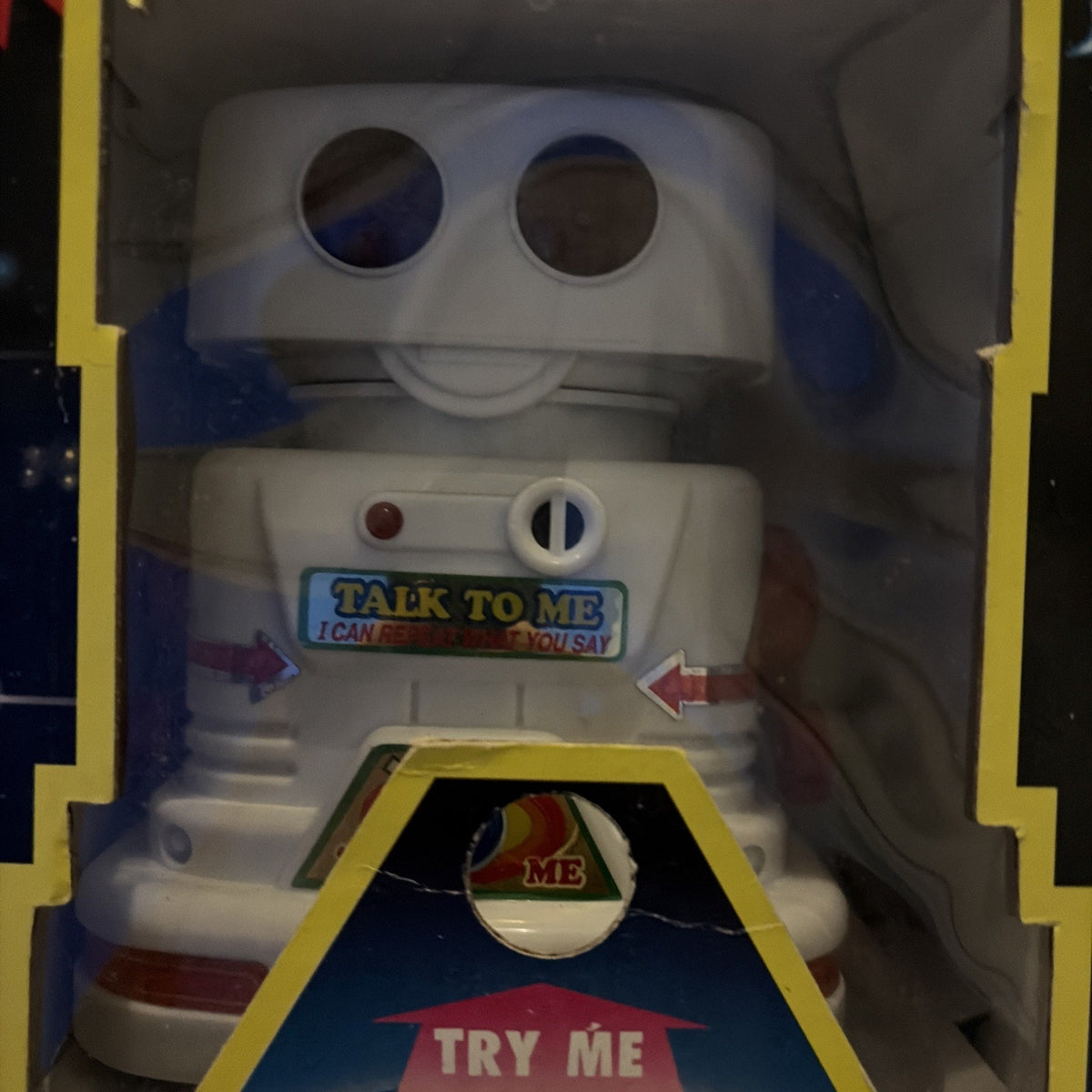 Vintage Chain Fong Toys Talk To Me Talking Robot Toy Battery Operated NEW