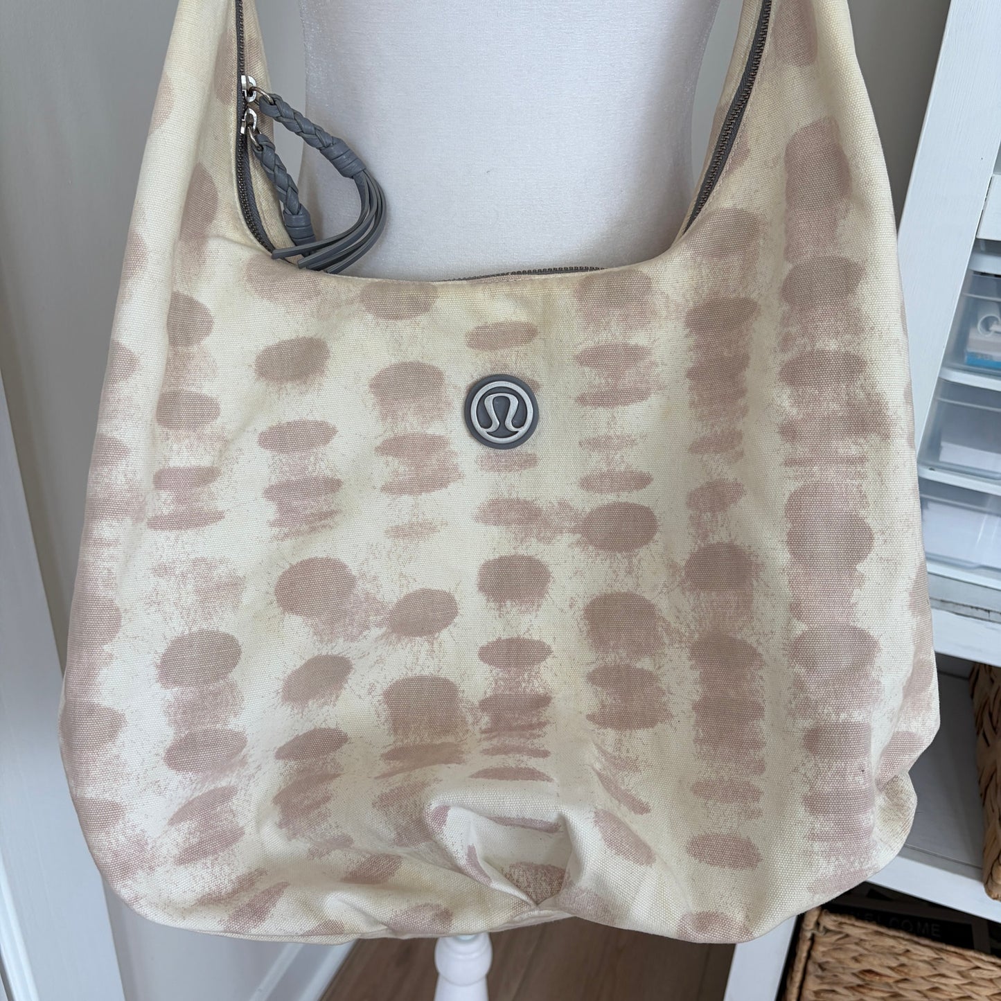 Lululemon Tan Large Slouchy Tote Shoulder Workout Gym Bag