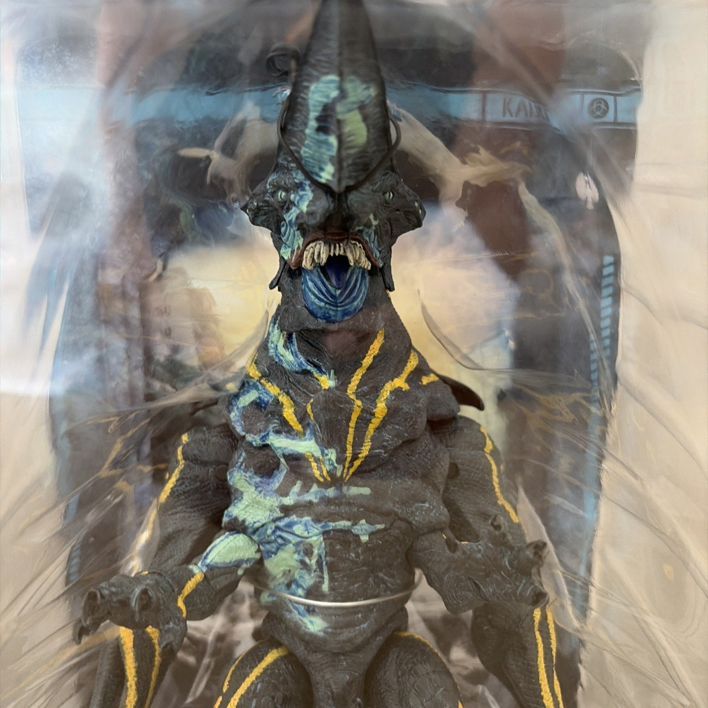 NECA Pacific Rim Knifehead 2014 Kaiju Action Figure Toys R Us Exclusive New
