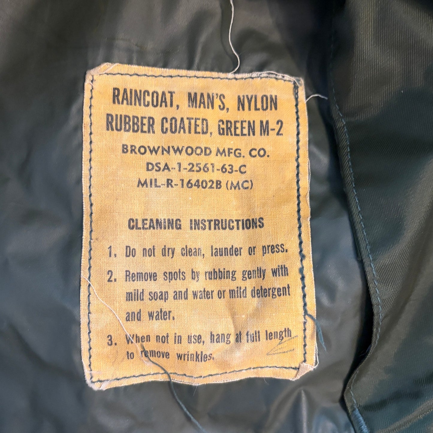 Vintage US Military Green Nylon Rubber Coated Raincoat Trench Coat Size 34