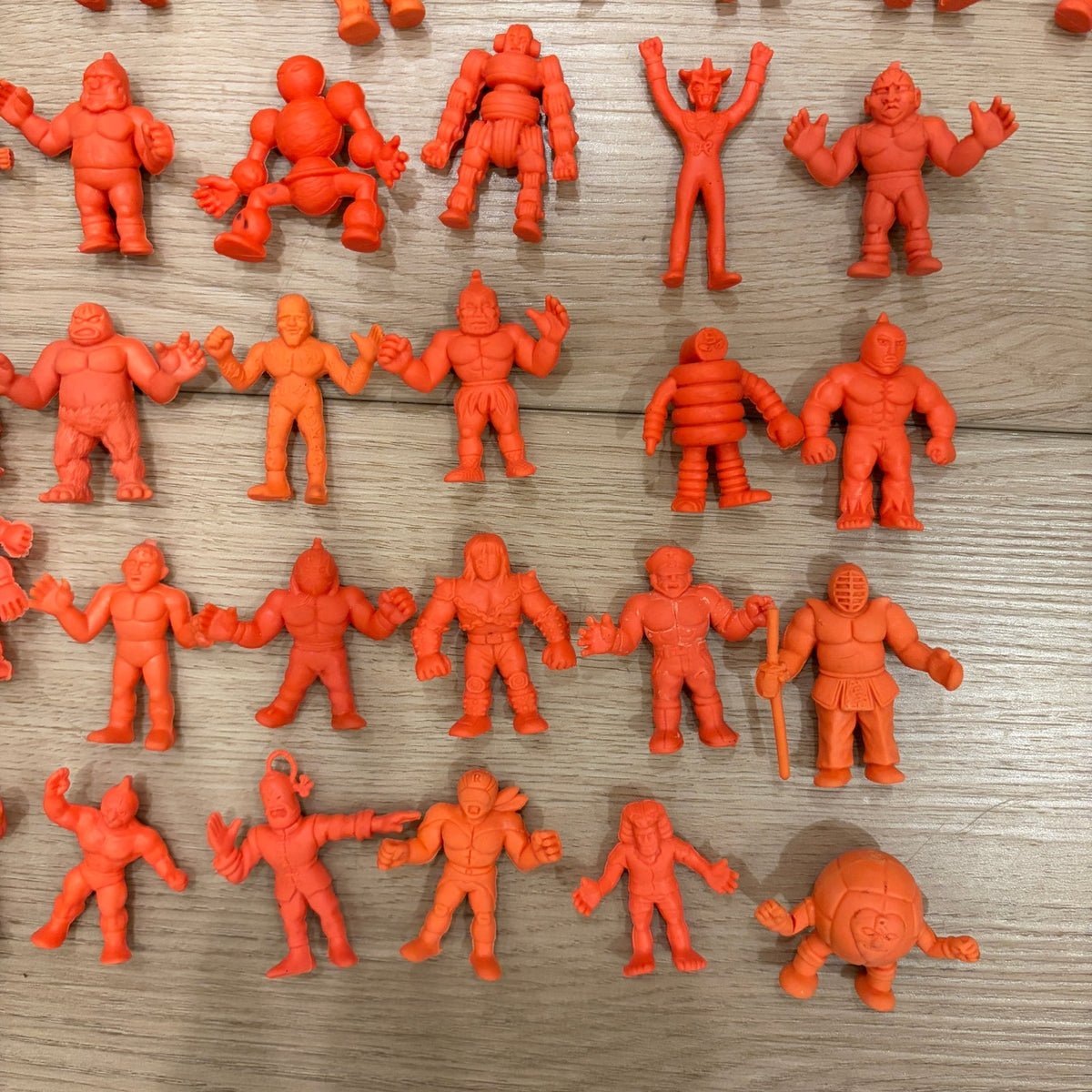 LOT 105 M.U.S.C.L.E Musclemen Kinnikuman Brocken Jr Orange Mini Kinkeshi 1980s