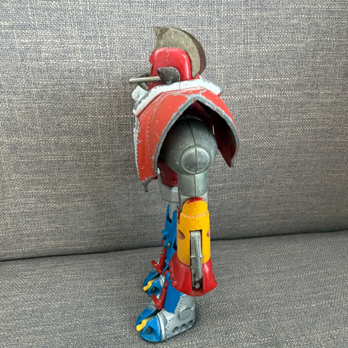 Vintage 1970s Bullmark UFO Warrior Dai Aplon Robot 8" Tall