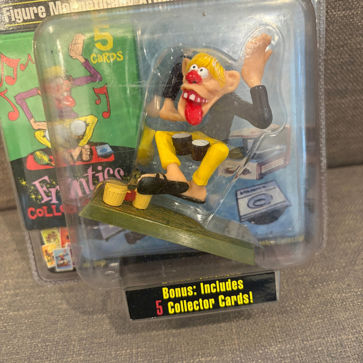 Weird-Ohs Skateboarding Figure Frantic Banana Magnetic + Collector Cards NEW