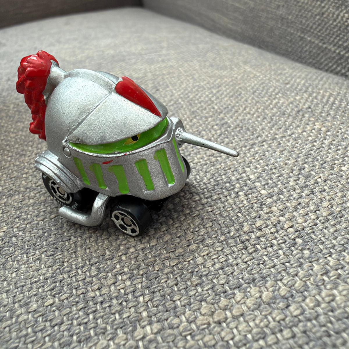 LOT 8 Mini Mad Wheelz 1/87 Scale Cars 2003 Series 1