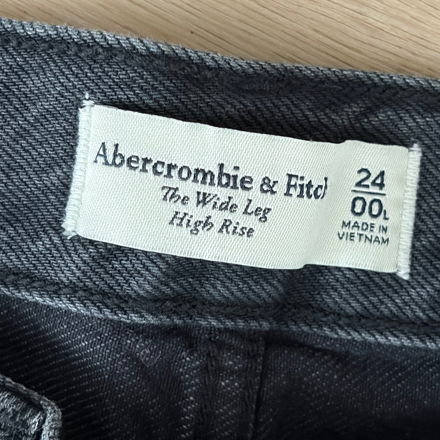 Abercrombie & Fitch The Wide Leg High Rise Jean Black Denim Women Size 24 / 00 L