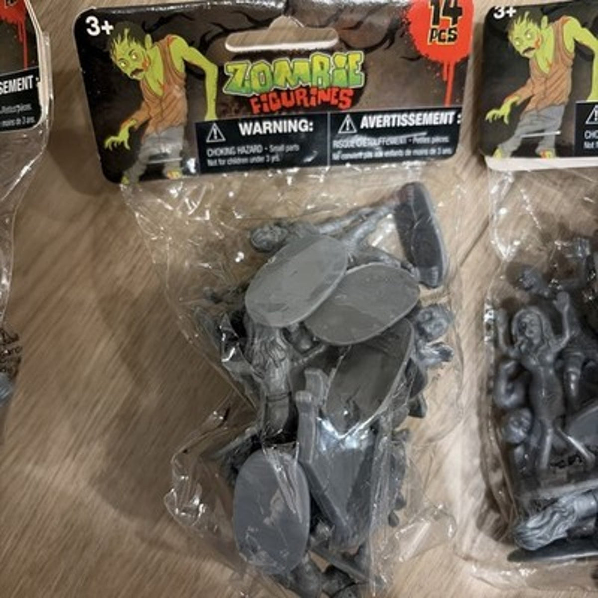 Rare Greenbrier International Zombie Figurines 1:32 LOT 6 Unopened Bags