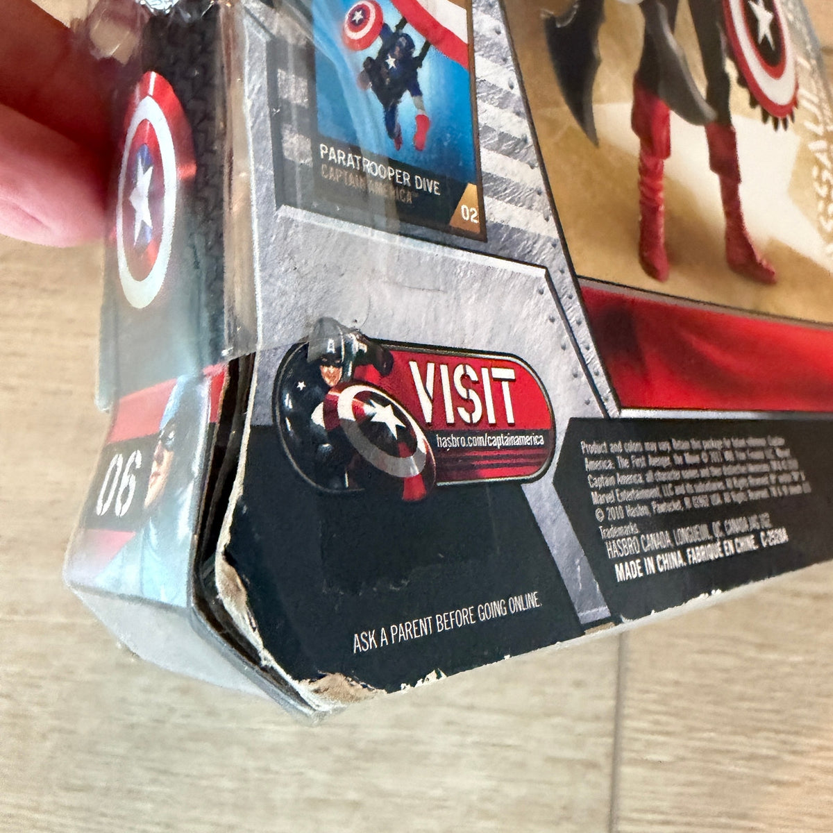 Marvel Studios Captain America Deluxe Mission Pack Spinning Attack NEW