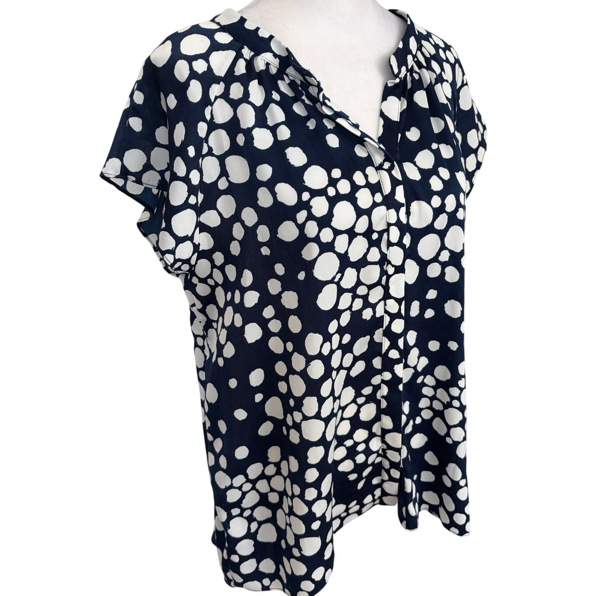 Misa Los Angeles Navy Blue and White Spotted Short Sleeve Top Blouse Size Small