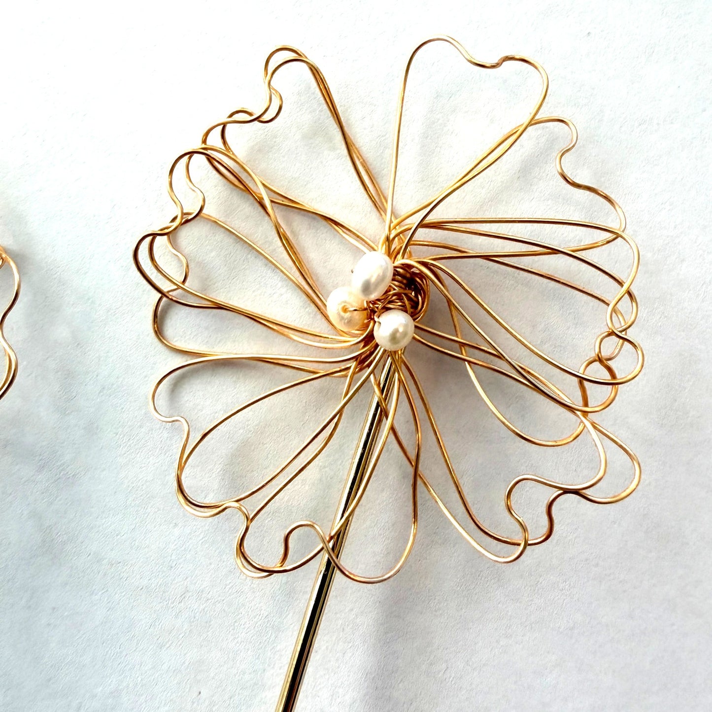 Anthropologie Gold Wire Flower Drop Earrings Pearl Centers