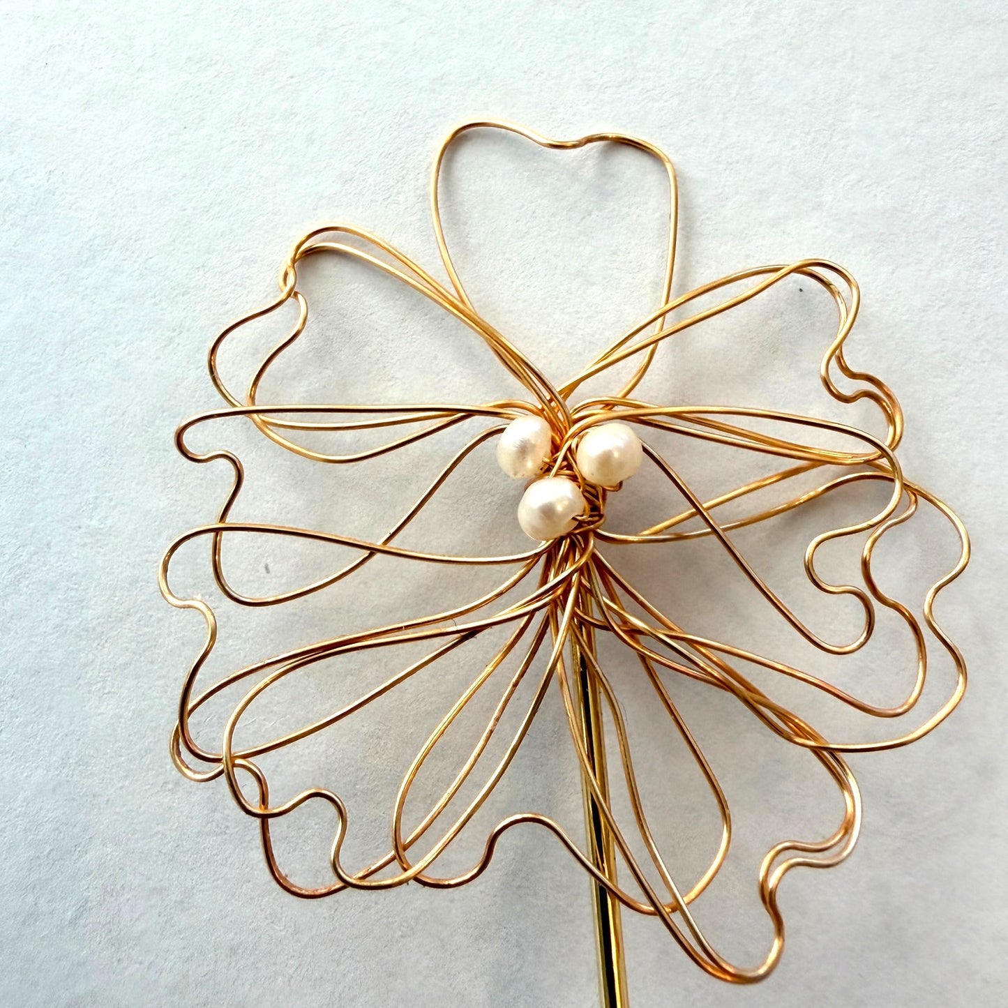 Anthropologie Gold Wire Flower Drop Earrings Pearl Centers