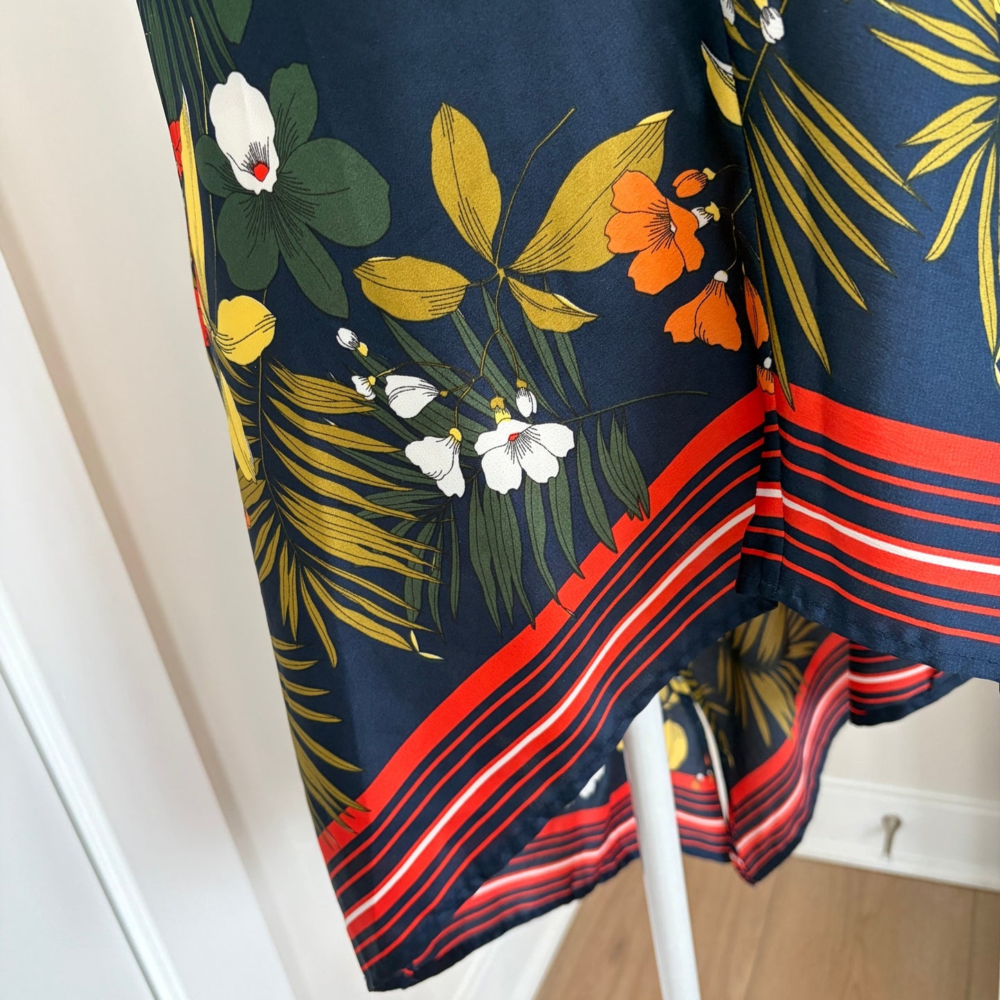 Dora Landa Blue and Red Floral Halter High Low Top Womens Size Small