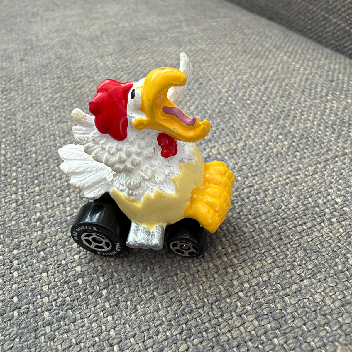 LOT 8 Mini Mad Wheelz 1/87 Scale Cars 2003 Series 1