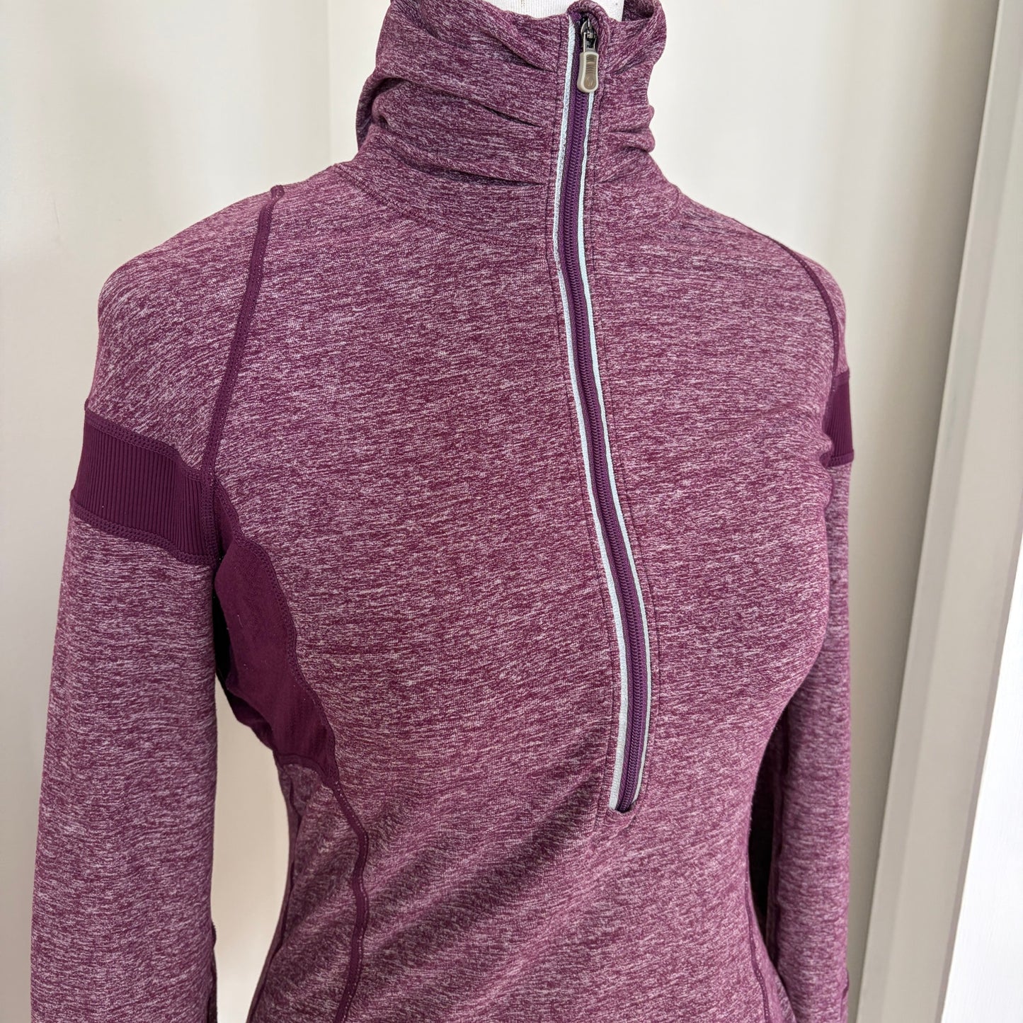Lululemon Plum Purple Long Sleeve 1/4 Zip Pullover Top Womens Size 6