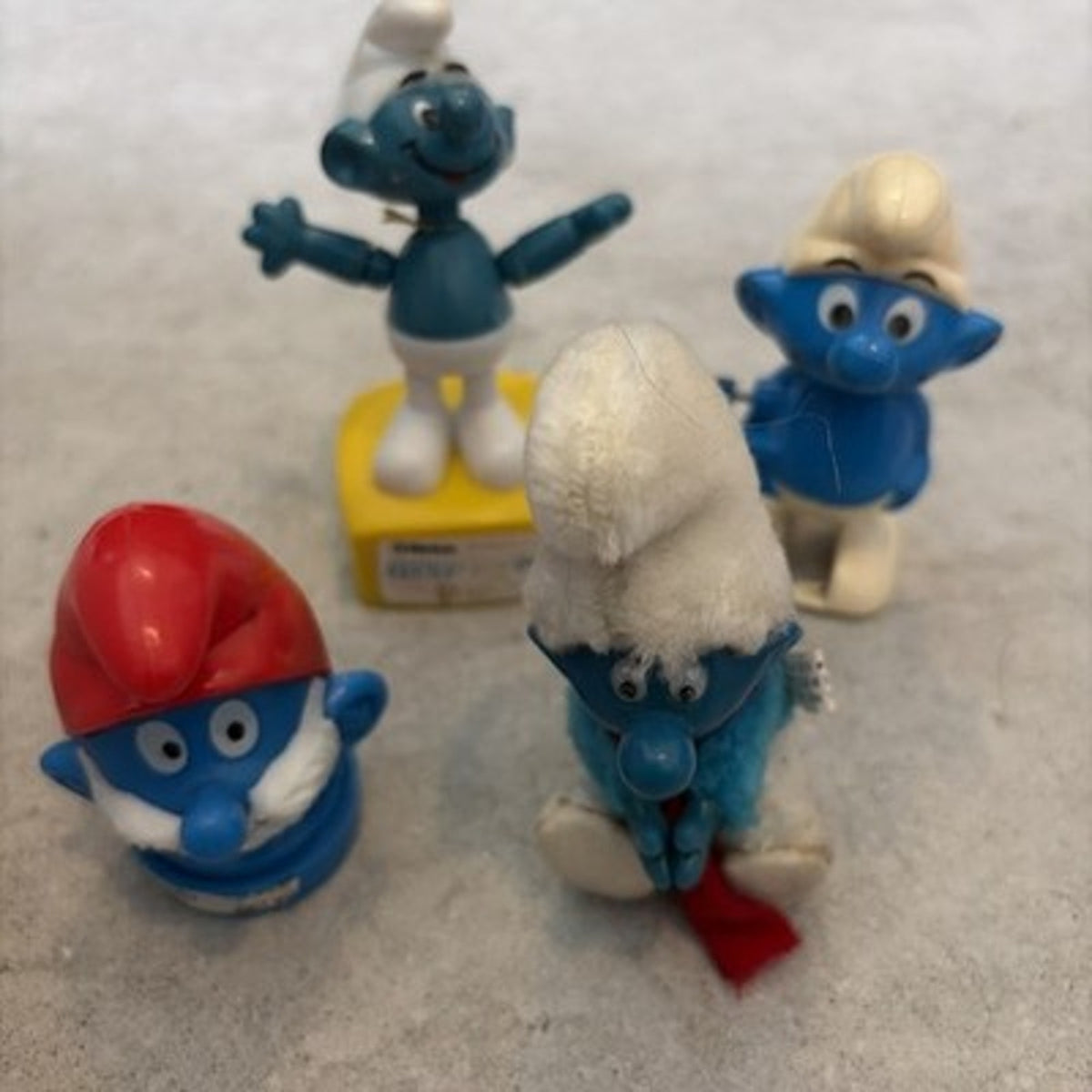 Vintage 70’s/80’s Lot Of 144 Schleich Peyo Various Smurfs Figures