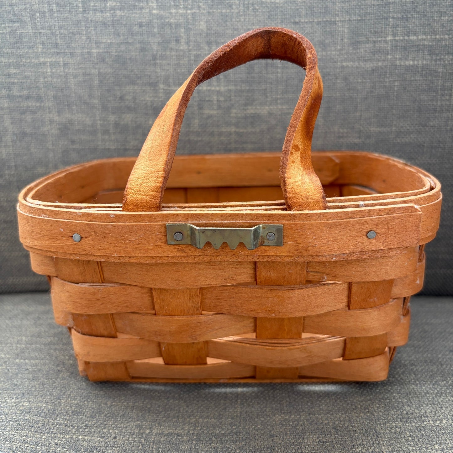 Longaberger Vintage 1990 Small Hanging Key Basket Chore Basket 5" x 7"