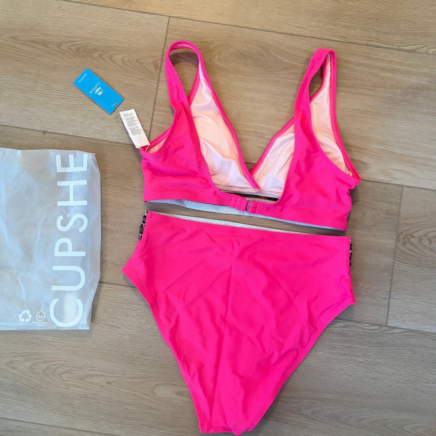 Cupshe Hot Pink and Cheetah Two-Piece Swim Suit Bikini Womens Size Medium NEW