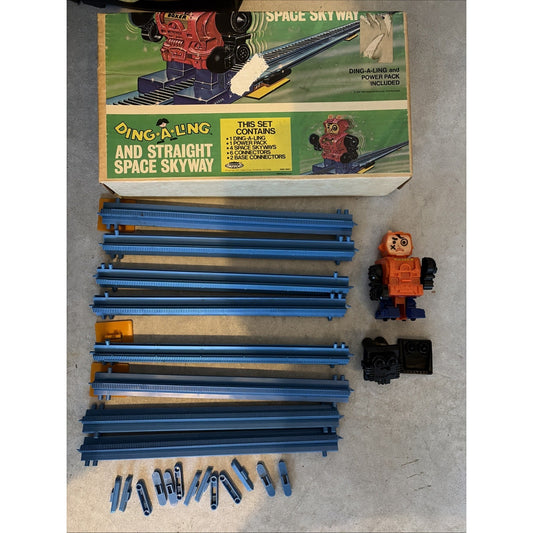 Vintage 1971 Topper Toys Ding-a-Ling Robot Boxer Straight Space Skyway