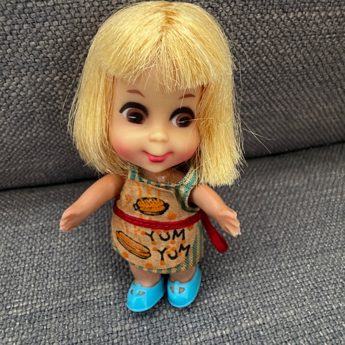 Liddle Kiddle SIZZLY FRIDDLE Chef Doll Outfit Hat Grill Utensils Shoes