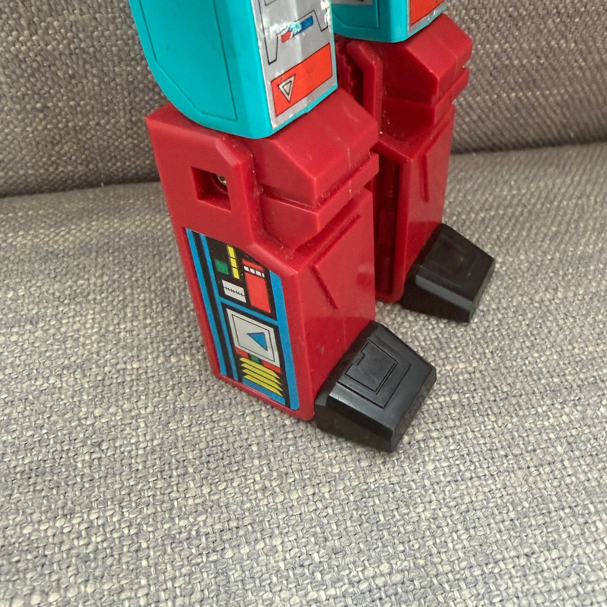 Vintage 1984 Hasbro Takara Co. Transformers G1 Perceptor