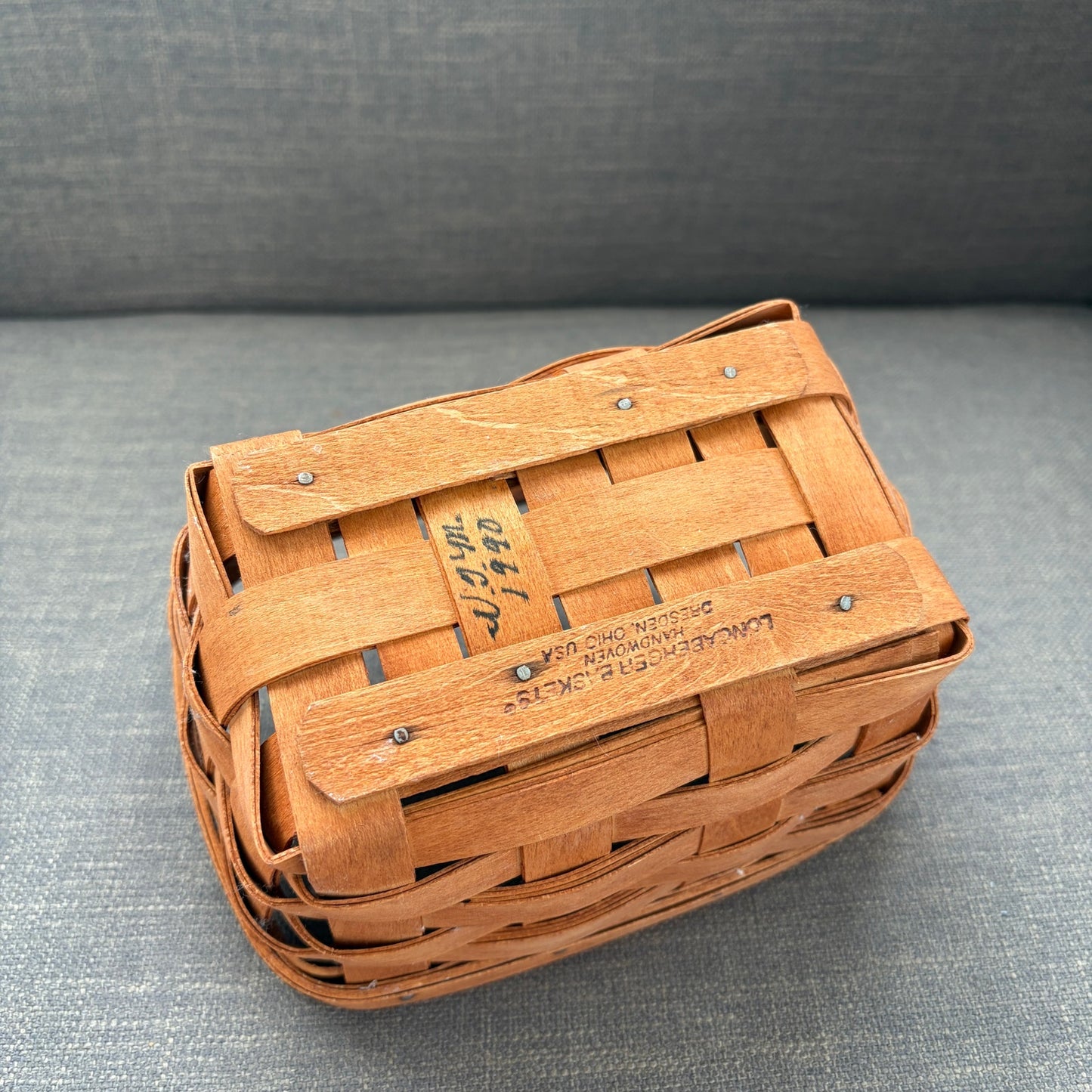 Longaberger Vintage 1990 Small Hanging Key Basket Chore Basket 5" x 7"