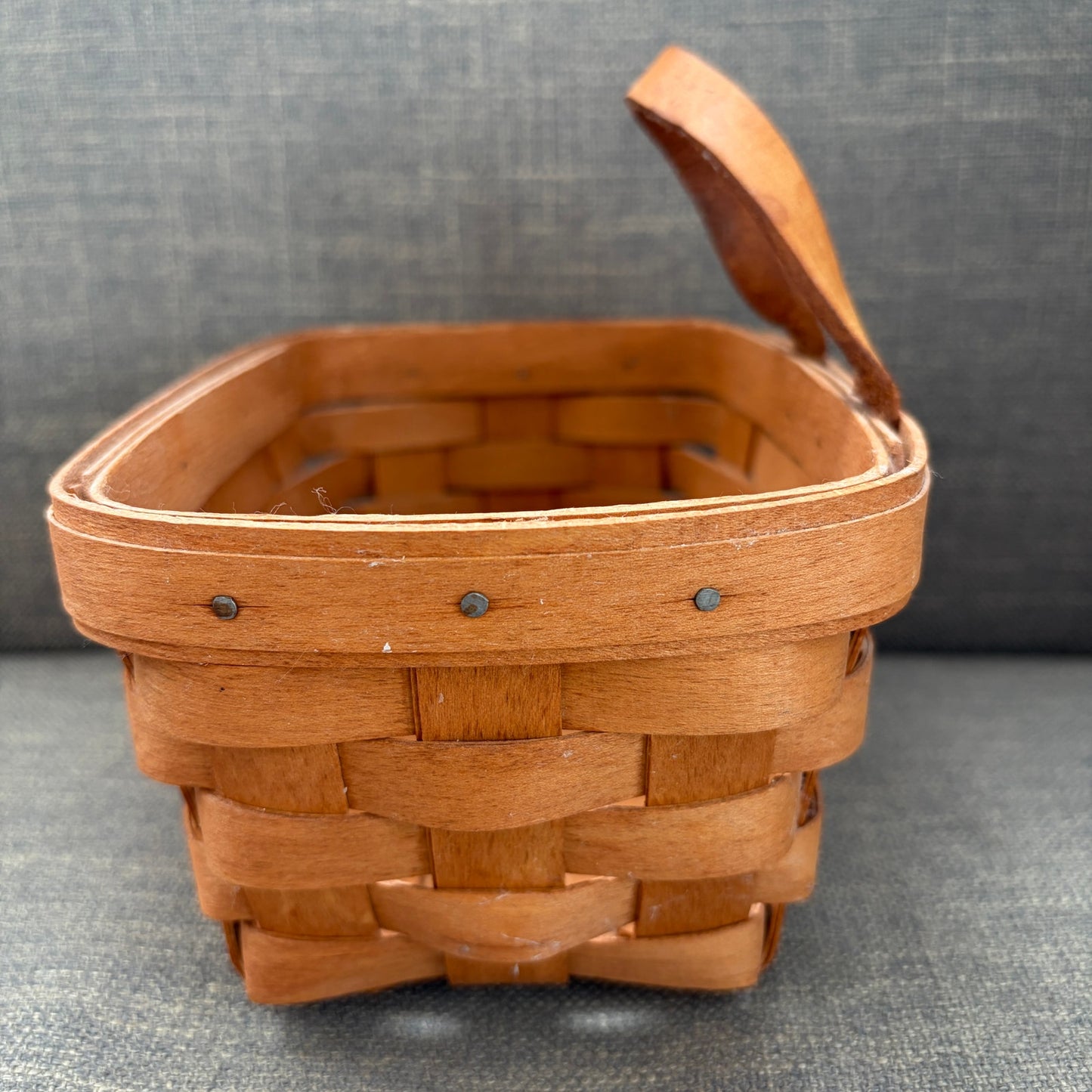 Longaberger Vintage 1990 Small Hanging Key Basket Chore Basket 5" x 7"