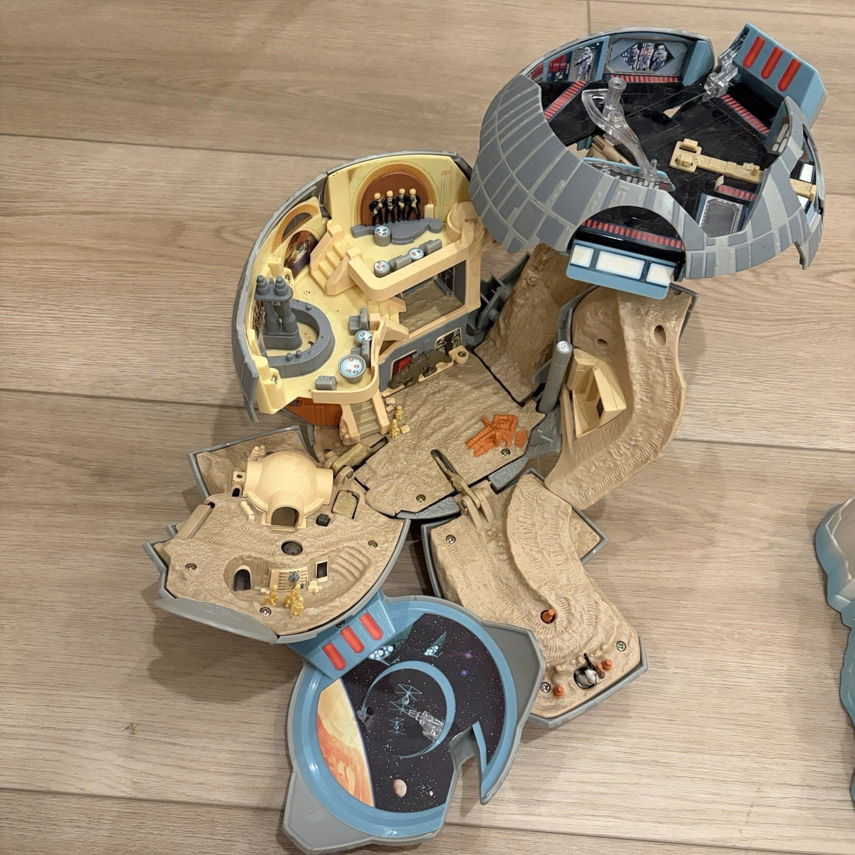 Huge VTG 1990s Star Wars and More Galoob Micromachines Playset + Figure LOT