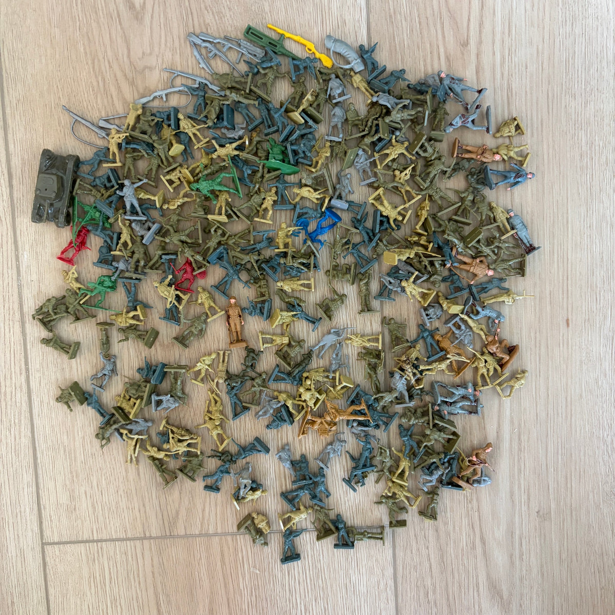 Vintage Louis Marx Tim Mee Plastic Army Men Lot 293 Pieces Military
