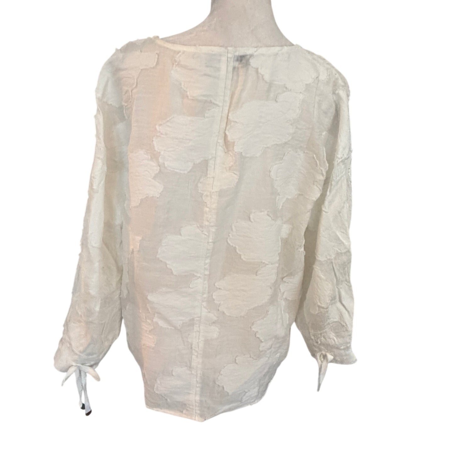 Karl Lagerfeld White on White Floral 3/4 Sleeve Pullover Top Womens Size Medium
