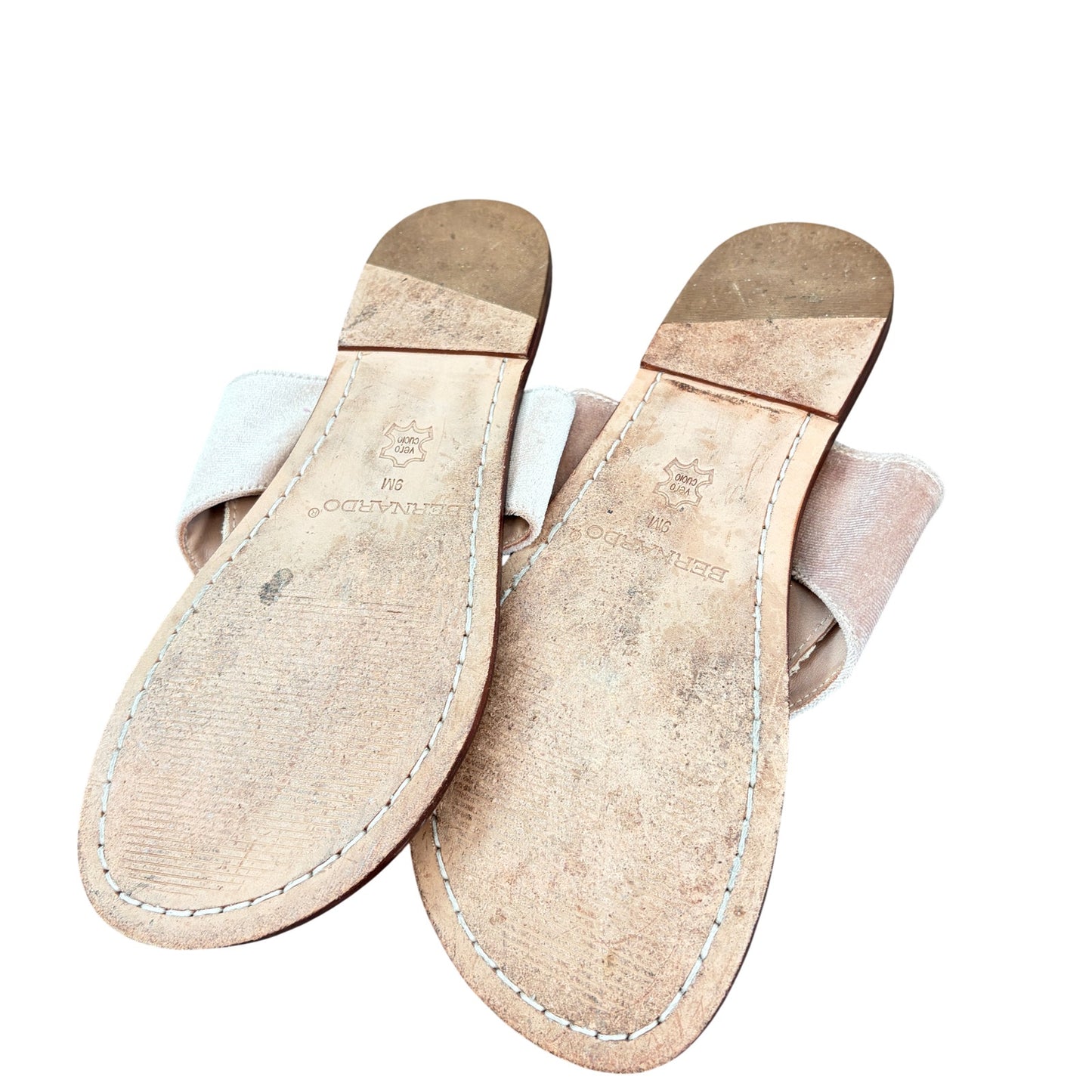 Bernardo Matilda Pink Velvet Thong Sandal Flat Sandals Womens Size 9