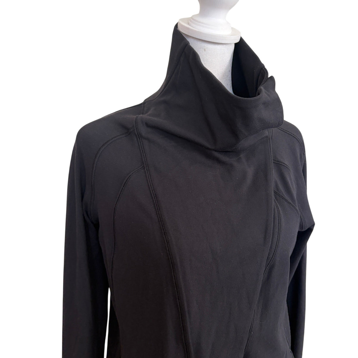 Lululemon Black Rulu Rally Wrap Serene Travels Wrap Womens Size 4